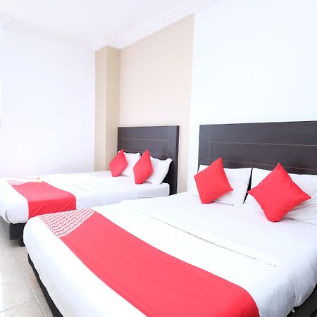 Oyo 717 Mr J Hotel Wakaf Che Yeh 2 Zewnętrze zdjęcie
