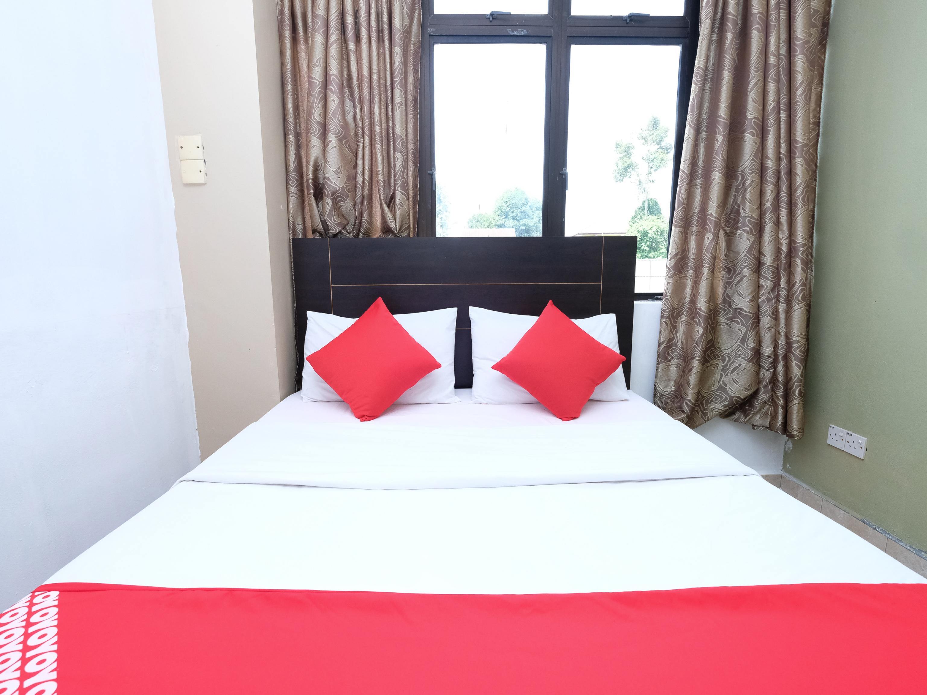 Oyo 717 Mr J Hotel Wakaf Che Yeh 2 Zewnętrze zdjęcie