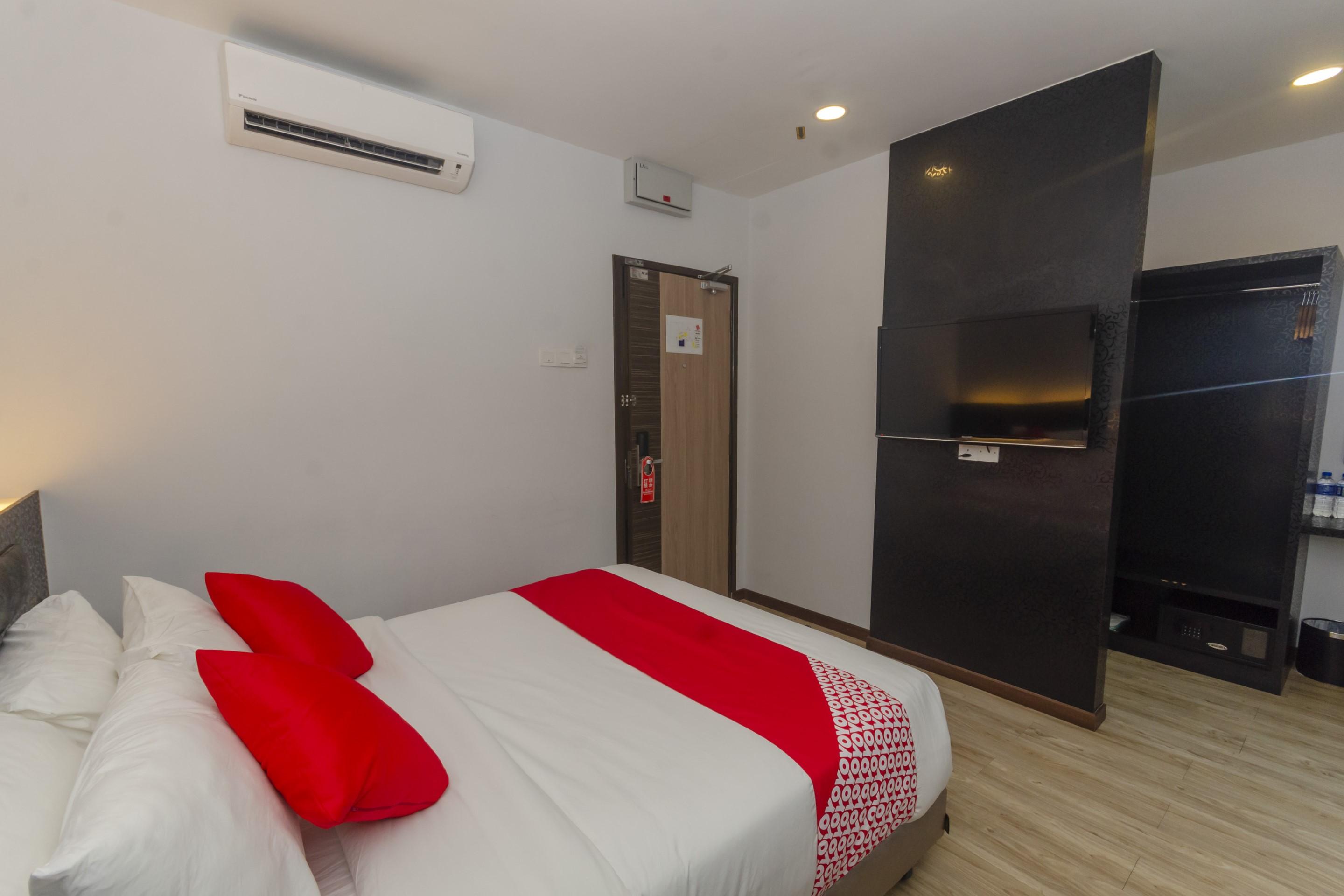 Oyo 717 Mr J Hotel Wakaf Che Yeh 2 Zewnętrze zdjęcie