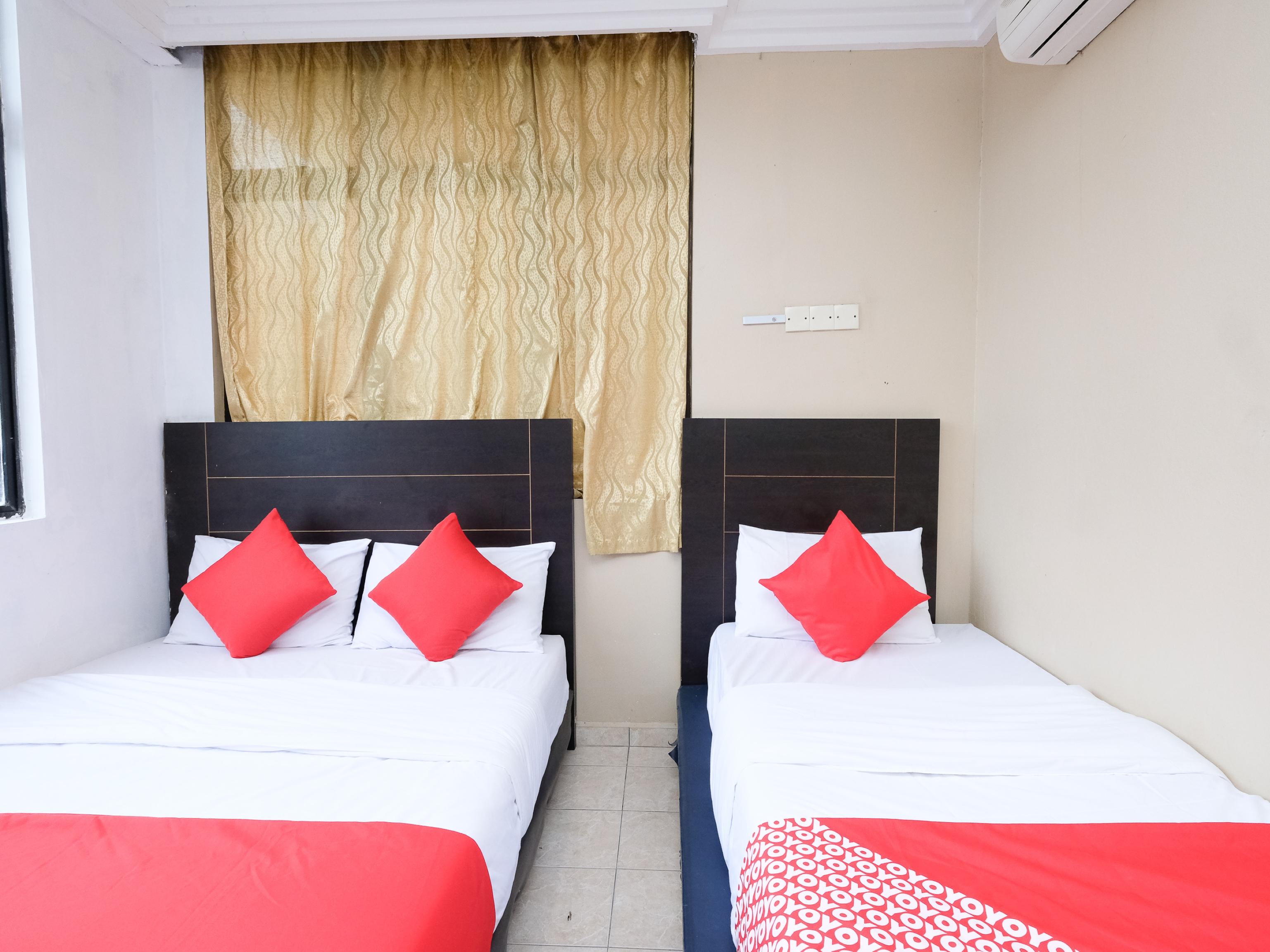 Oyo 717 Mr J Hotel Wakaf Che Yeh 2 Zewnętrze zdjęcie