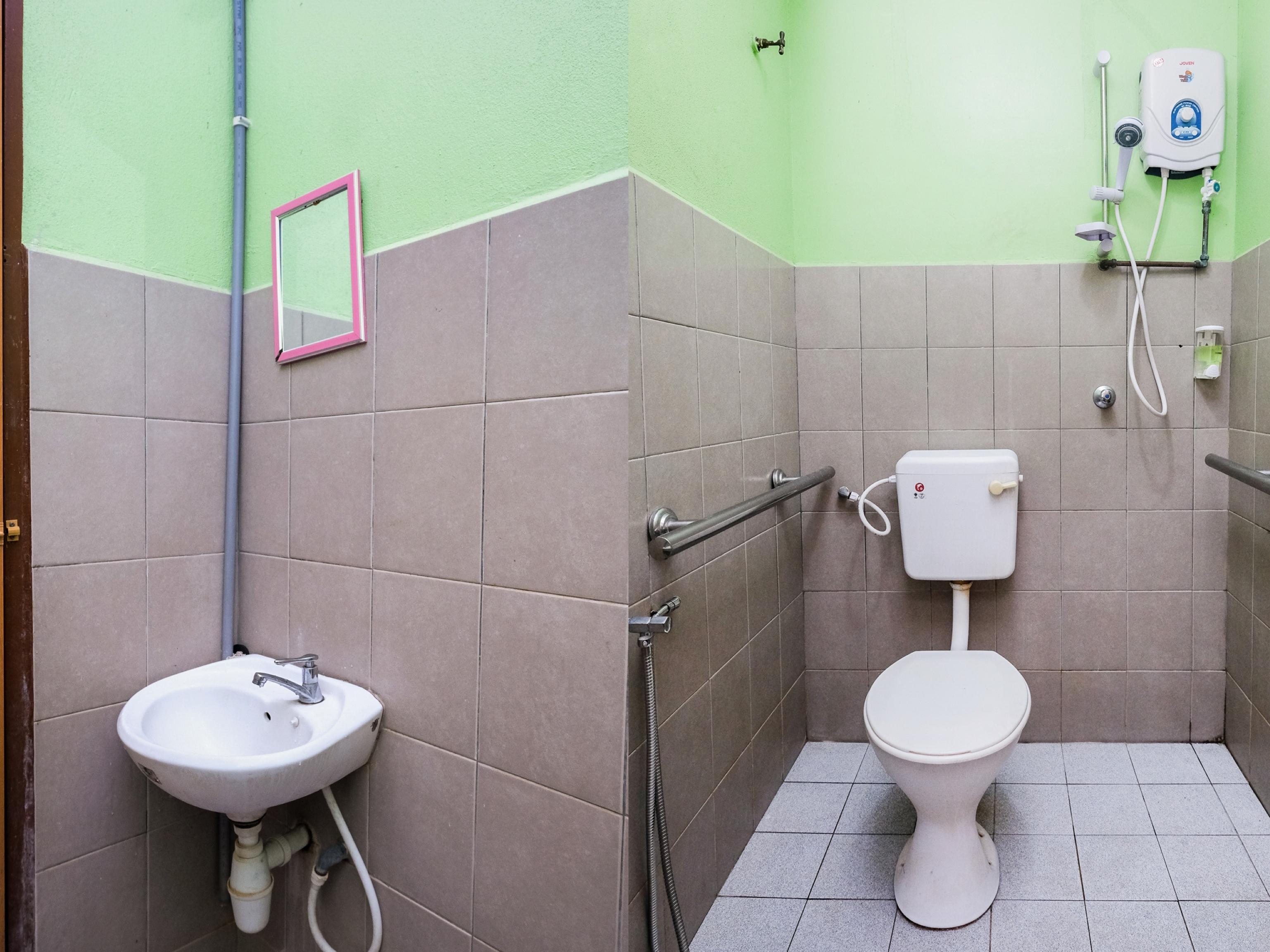 Oyo 717 Mr J Hotel Wakaf Che Yeh 2 Zewnętrze zdjęcie