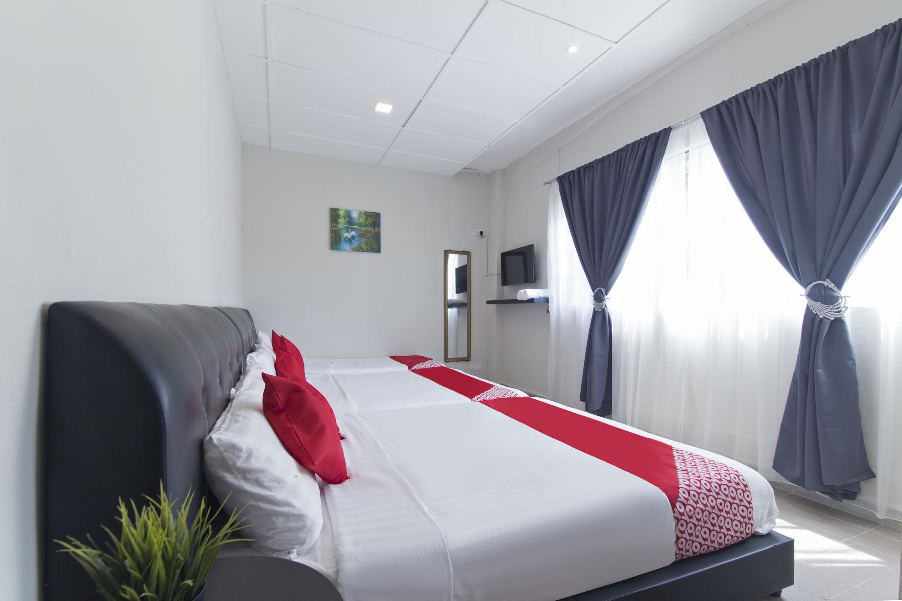 Oyo 717 Mr J Hotel Wakaf Che Yeh 2 Zewnętrze zdjęcie