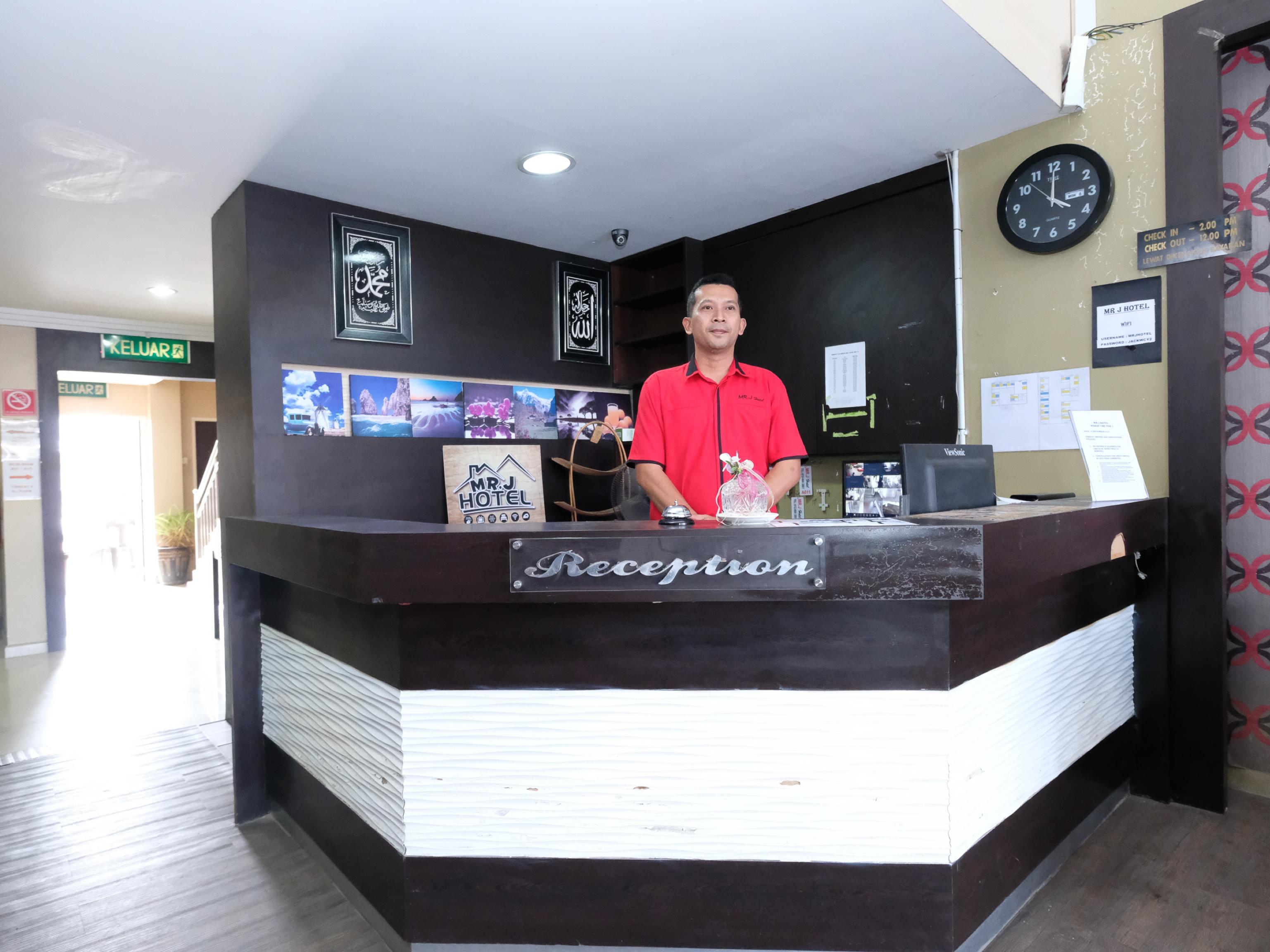 Oyo 717 Mr J Hotel Wakaf Che Yeh 2 Zewnętrze zdjęcie