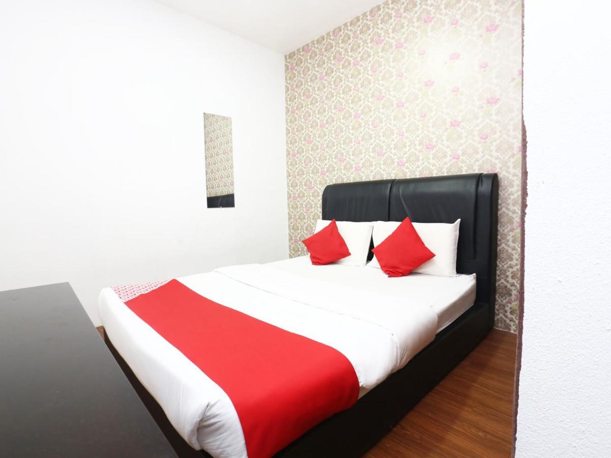 Oyo 717 Mr J Hotel Wakaf Che Yeh 2 Zewnętrze zdjęcie