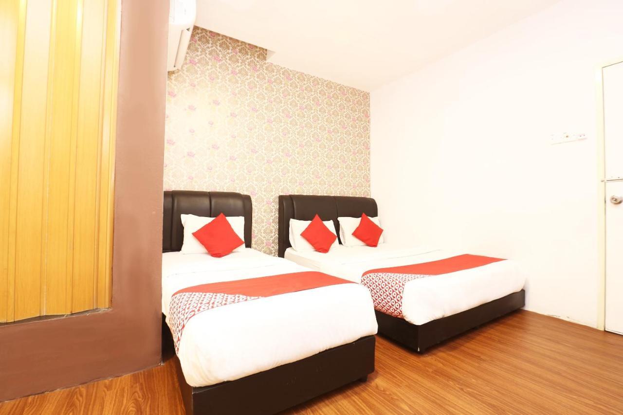 Oyo 717 Mr J Hotel Wakaf Che Yeh 2 Zewnętrze zdjęcie
