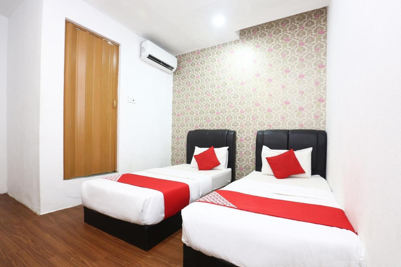 Oyo 717 Mr J Hotel Wakaf Che Yeh 2 Zewnętrze zdjęcie
