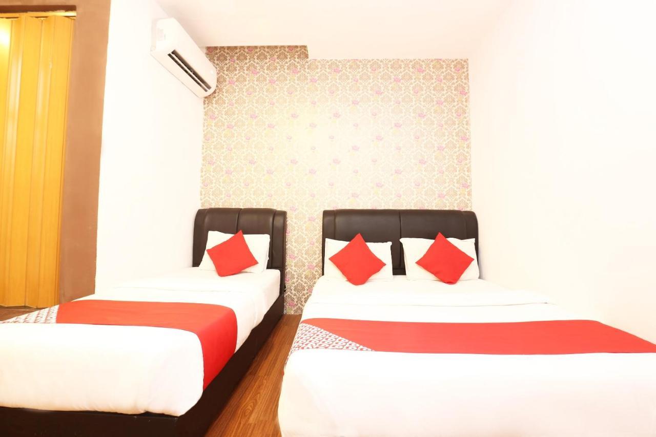 Oyo 717 Mr J Hotel Wakaf Che Yeh 2 Zewnętrze zdjęcie
